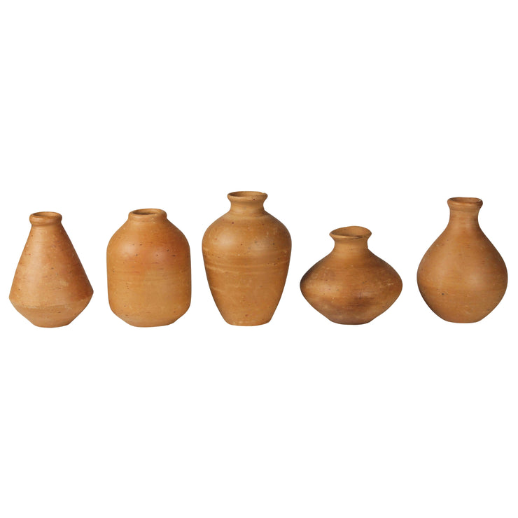 tiny terracotta vases