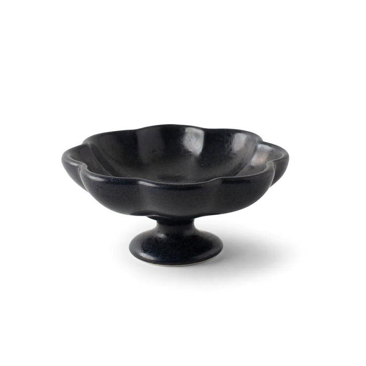 scallop stoneware pedestal dish